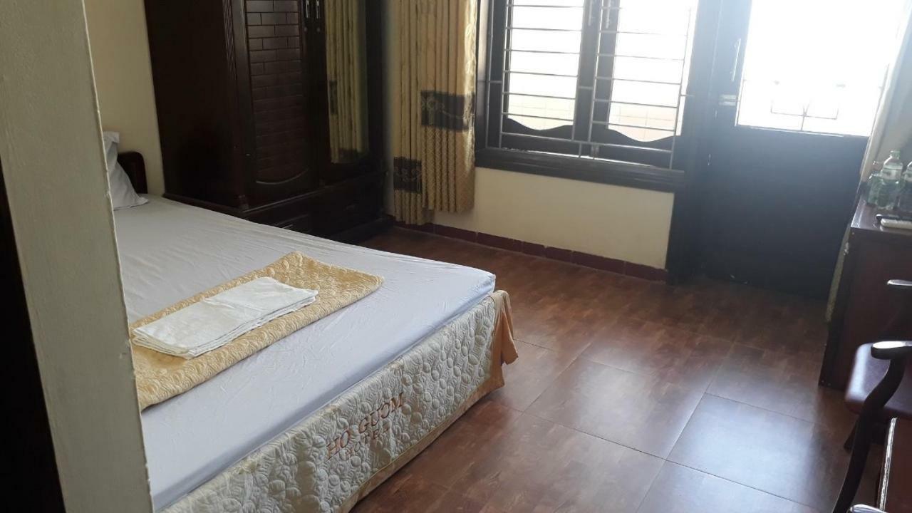 Khach San Ho Guom Hotel Sam Son Exterior photo
